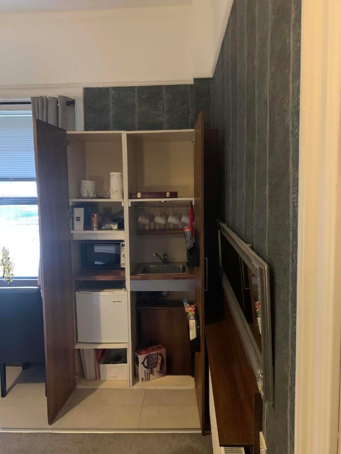 Upstairs Studio - Private Kitchenette And Small En-Suite Dublin Exteriör bild